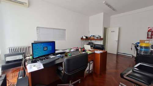 Venta De Oficina Monserrat Reciclada Toda Exterior