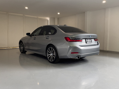 Bmw Serie 3 2023 4p 330e Sport Line Hibrido L4/2.0/t Aut
