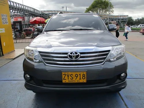 Toyota Fortuner Sr5 4x2 2700cc Mt Aa