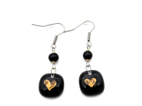 Imagen 2 de 4 de Aretes Largos Corazón De Metal En Acero Y Vidrio Fusionado