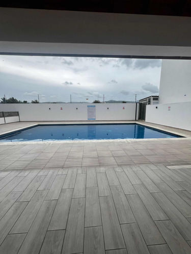 Moderno Y Espacioso Apartamento En Venta - 2do Nivel