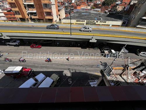 Edificio En Venta En Petare Cda 25-7012 Yf