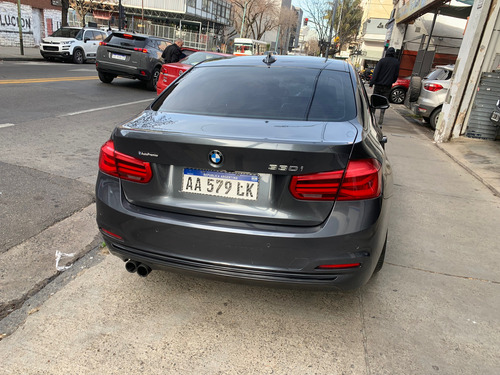 BMW Serie 3 3.0 330i Sedan Sport Line 252cv
