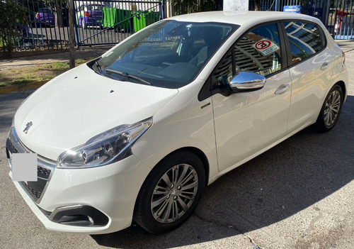 Vendo Peugeot 208 - Año 2019 - 19500 Km