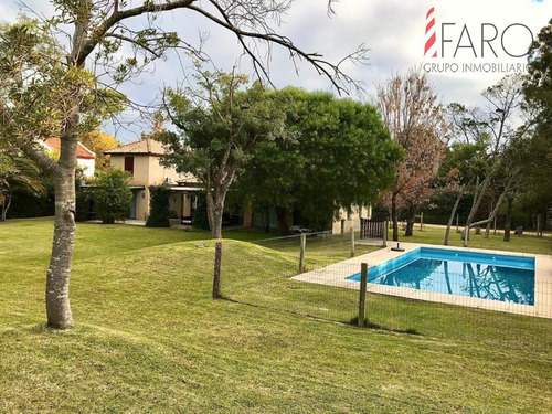Casa En Rincón Del Indio 4 Dormitorios Con Parrillero Y Piscina- Ref: 36886