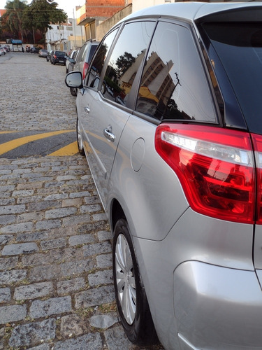 Imagem 3 de 9 de Citroën C4 Picasso 2010 2.0 5p