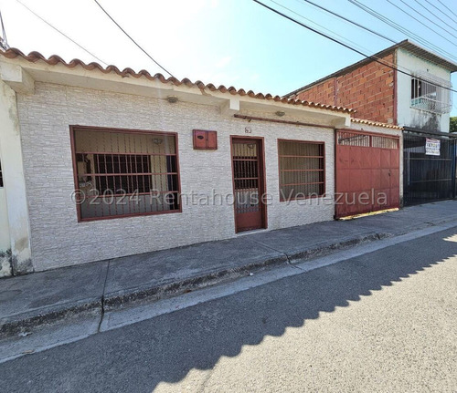 24-24805  Amplia Casa Con Potencial Para Remodelación En Santa Ines Maracay Mord