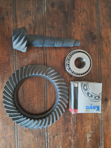 Vendo Corona Pinion Y Rodamiento.toyota Hilux 2005 Nuevo.