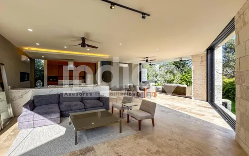 Casa En Venta En Mérida, Yucatán Country Club, Privada Oasis