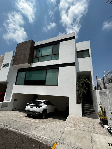 Preciosa Residencia De Autor En Centro Sur, Claustros De Las Misiones Ii