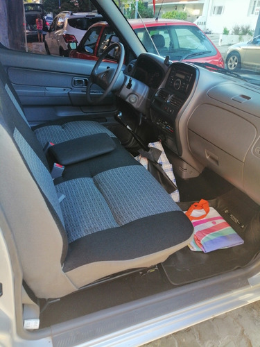Nissan Np300 2.5 Cabina Doble 133cv 4x2 2010