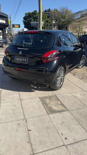 Peugeot 208 1.6 Feline