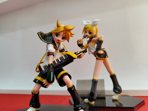2 Figures Vocaloid - Kagamine Rin E Len (good Smile Company)