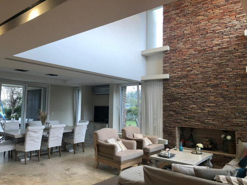 Imagen 7 de 19 de Casa - Los Alisos