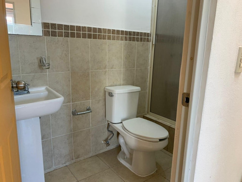 Casa En Esquina, En Coto Privado Con Alberca, Senderos Del Lago