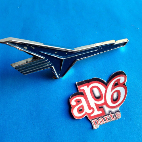 Ford Fairlane Thunderbird  - Emblema Guardabarro
