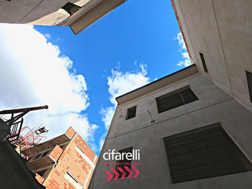 Imagen 2 de 12 de Venta De Departamento 3 Ambientes En Caseros