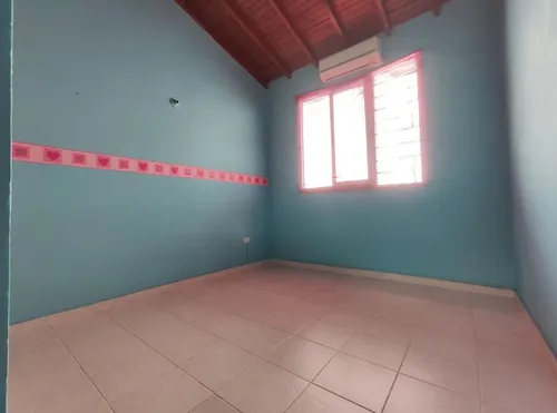 Casa En Arriendo En Prados Del Norte. Cod A24944