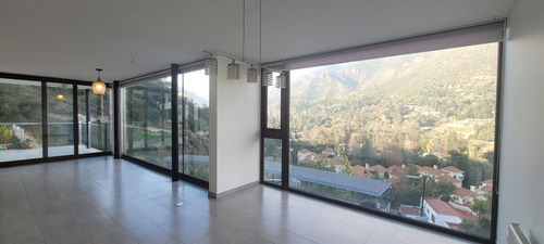 Casa En Arriendo De 5 Dorm. El Arrayan