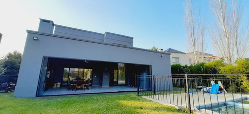 Imagen 30 de 30 de Excelente Propiedad En Venta. Amb. Lote Interno. Gran Jardín. San Francisco. Villanueva.