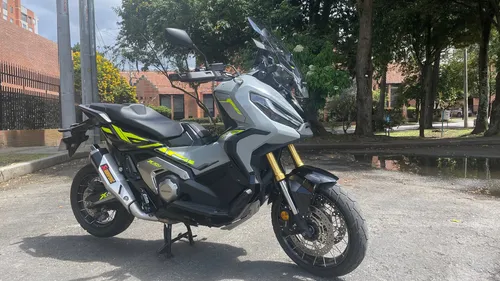 Xadv 750