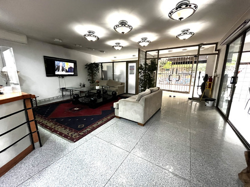 Se Vende Apart Hotel En Pleno Barrio Lastarria (8 Pisos)