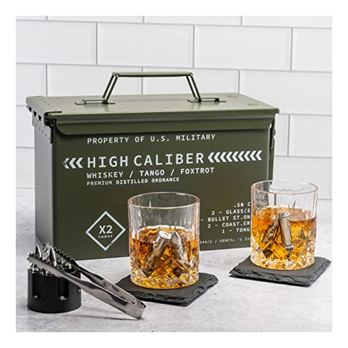 Vasos De Whisky Y Piedras Para Whisky En Una Caja Táctica Ún