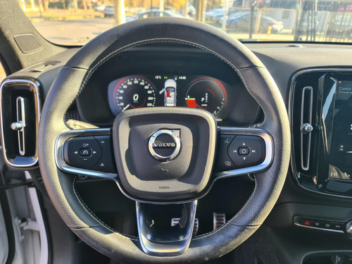 Volvo XC40 1.5 T5 PHEV R-Design Recharge Auto