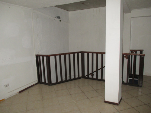 Gran Oficina Interior En Edificio Patrimonial