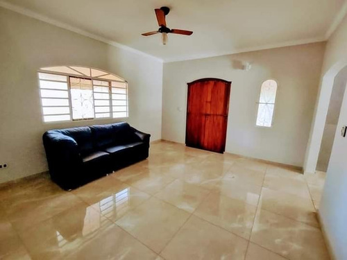 Imagem 23 de 25 de Chácara 3000m2, Casa Sede Com 3 Dormitórios Sendo 1 Suíte, Piso Em Porcelanato, Piscina, Quarto De Ferramentas - Ch00174 - 70327373