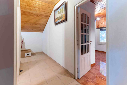 Venta Casa 6amb Cochera Hurlingham Permuta