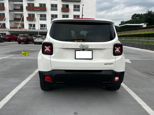 Jeep Renegade 1.8 Sport 4x2 At