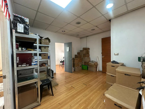 Uso Comercial/oficina 2 Salas, 2p,2b - 126m2, Barrio Italia