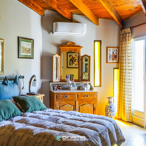 Se Vende Hermosa Casa Esquina En Villa Rumipal Con 3 Habitaciones