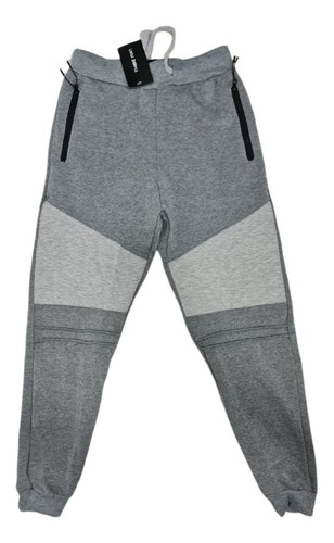 Babucha Deportiva Con Parche En La Rodilla
