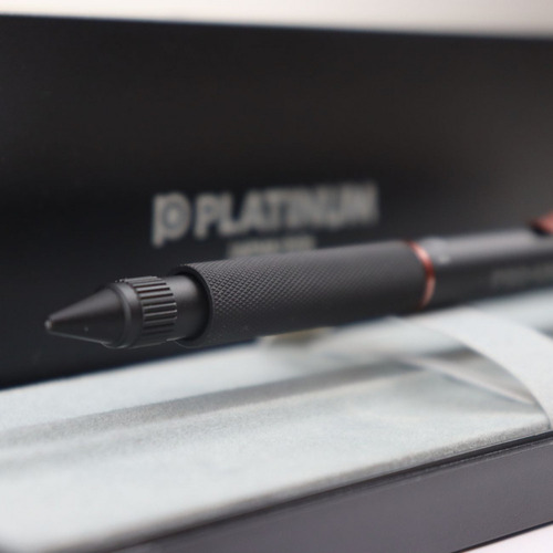 Lapiseira Platinum Pro-use 171 Matte Black & Copper 0.3mm º