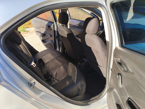 Chevrolet Onix 1.4 Advantage Aut. 5p