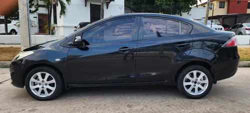 Mazda 2 Sedán 1.5 Aut. 2011