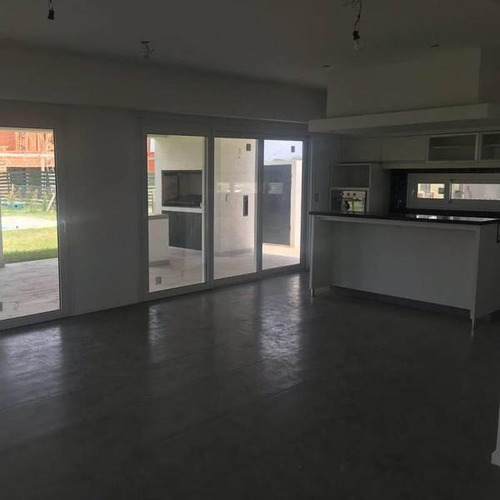 Casa En Venta En Barrio Los Castaños, Nordelta