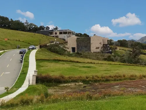 Lote Alto De Las Palmas, Unidad Cerrada