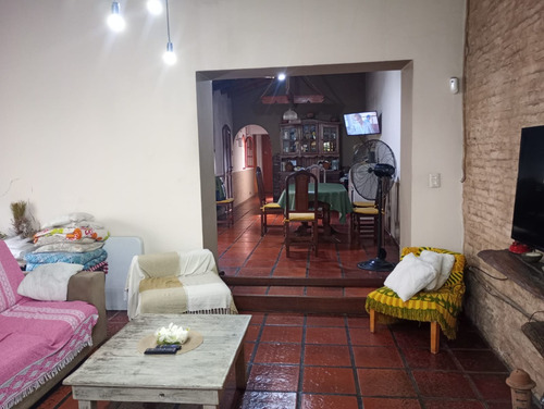 Confortable Casa En Excelente Ubicación