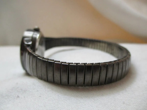 Reloj Para Dama Negro Con Correa Elástica (Usado)