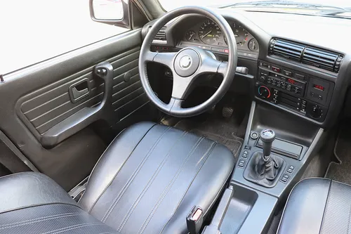 BMW Serie 3 2.3 323i E30