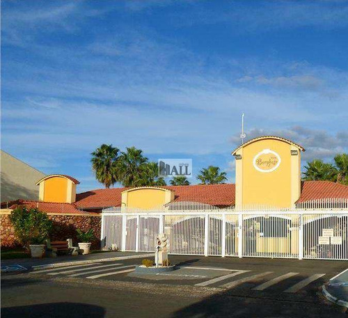 Casa À Venda No Condomínio Borguese I Com 2 Quartos, 2 Vagas - V8101