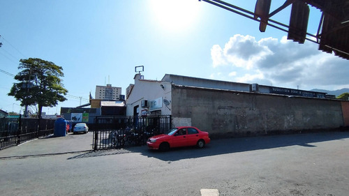 T.r. Vende Galpón Comercial Con Excelente Ubicación En Puerto Cabello Cod. 271734