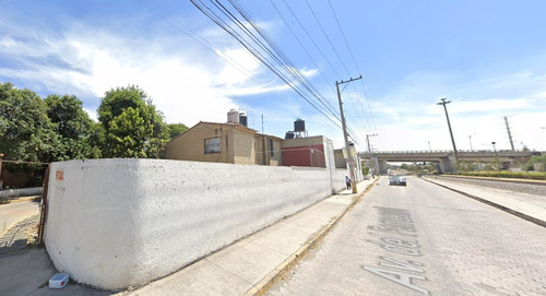 Casa En Remate Bancario En Av. Del Ferrocarril, Geovilla El Campanario, Claustro La Noria, Cholula De Rivadavia, Puebla (60% Descuento, Excelente Plusvalía) ¡gran Oportunidad De Inversión! - Sk12