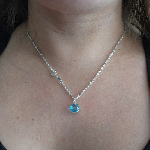 Imagen 3 de 5 de Collar Cadena Plata 925 45cms Y Dije Piedra Topacio Azul 8mm