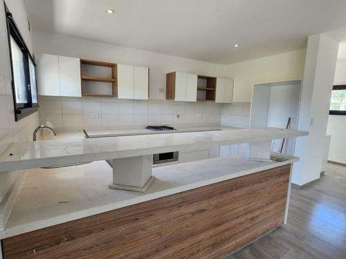 Casa 5 Ambientes En Venta Barrio San Pablo Pilar