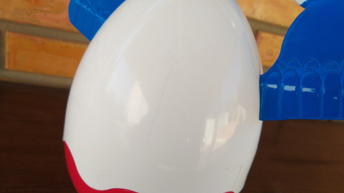 Boneco Colecionável Kinder Ovo Grande 23 Cm Leia I (Usado)