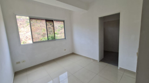 Imagen 17 de 30 de Se Vende Apartamento En Obra Blanca Urb. El Parral, Resd. Rio Apure 95 M2 Codigo: 141457